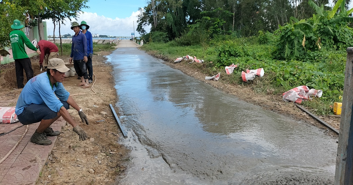 Ban trị sự Phật giáo Hào Hảo phường Vĩnh Nguơn sữa chữa đường giao thông